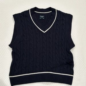 A&F Men’s Preppy Sweater Vest